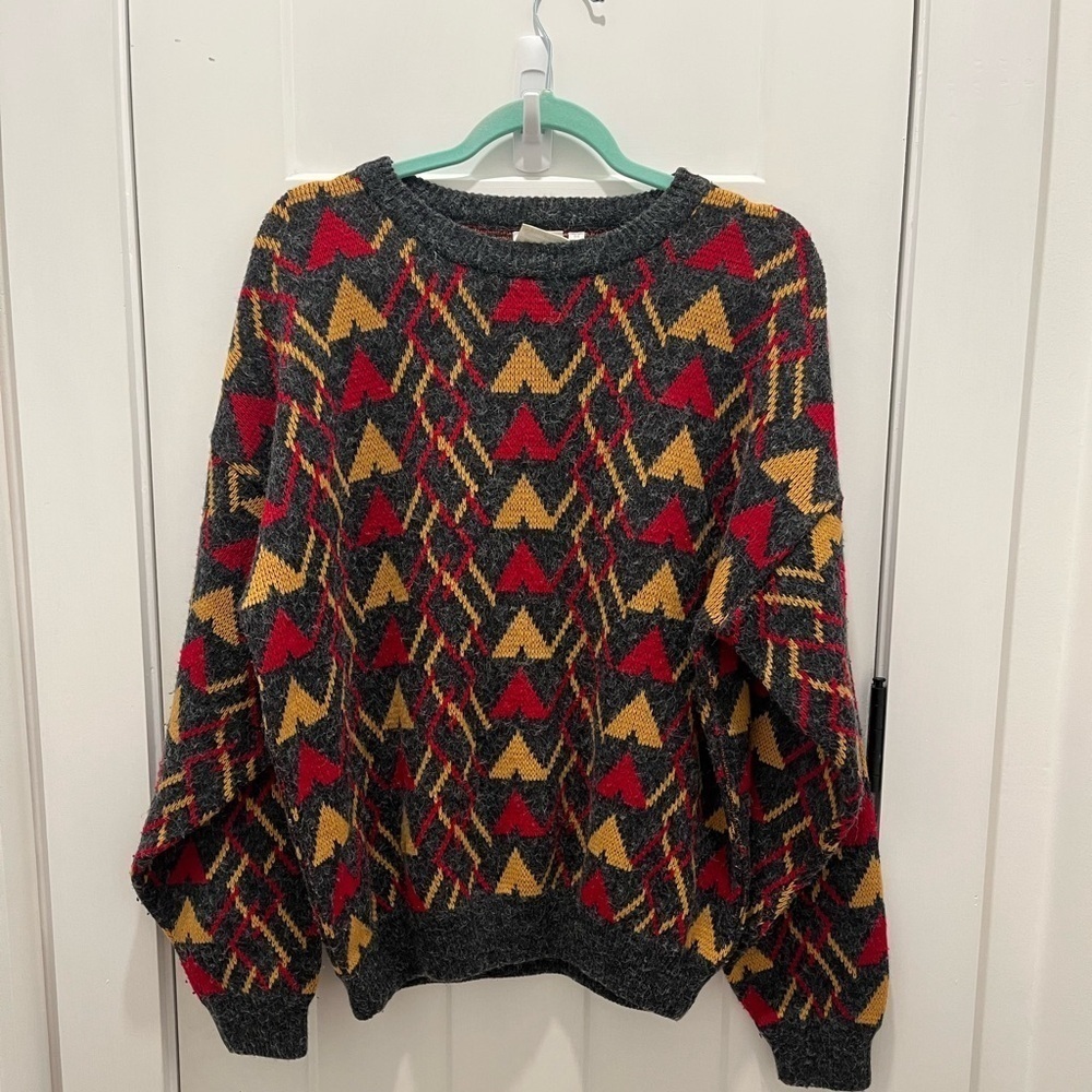 Vintage Sweater Size M Wool Blend Aztec Design Pull over Crew Neck